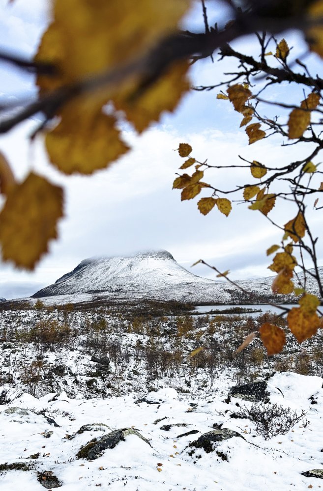 Ensilumi on satanut Kilpisjärvelle.